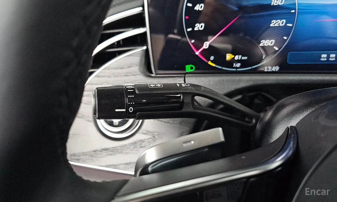 Фото 9 - Mercedes-Benz E-Class