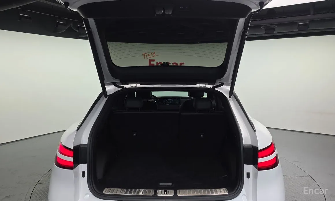 Фото 20 - Genesis GV60