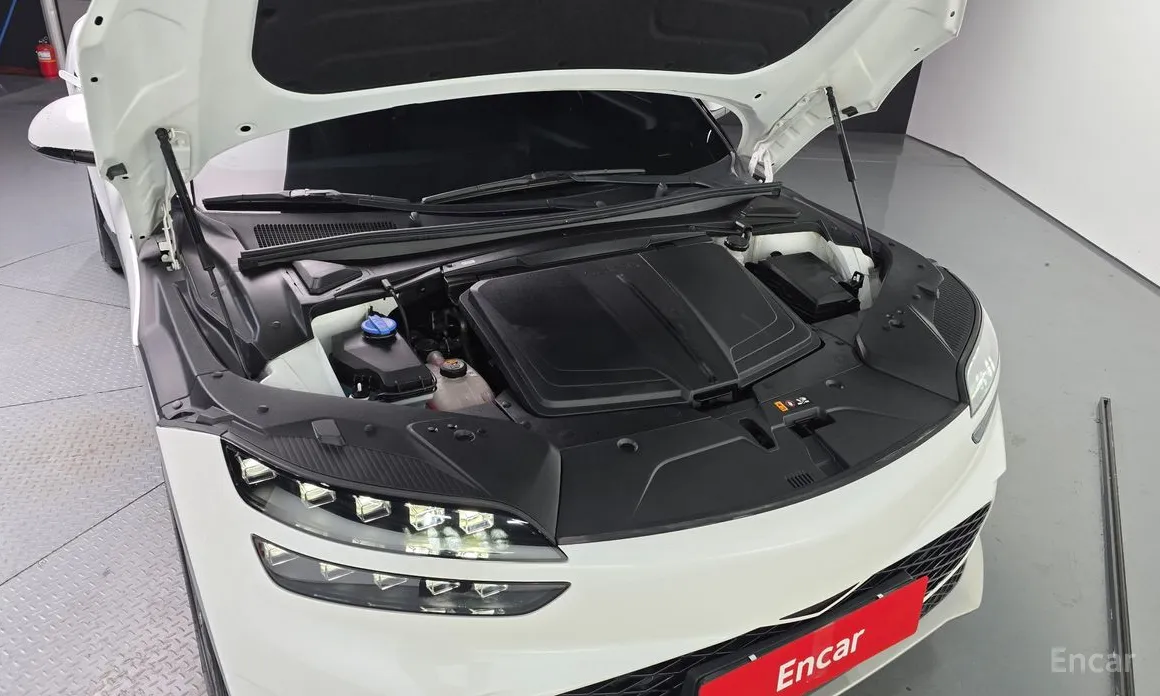 Фото 6 - Genesis GV60