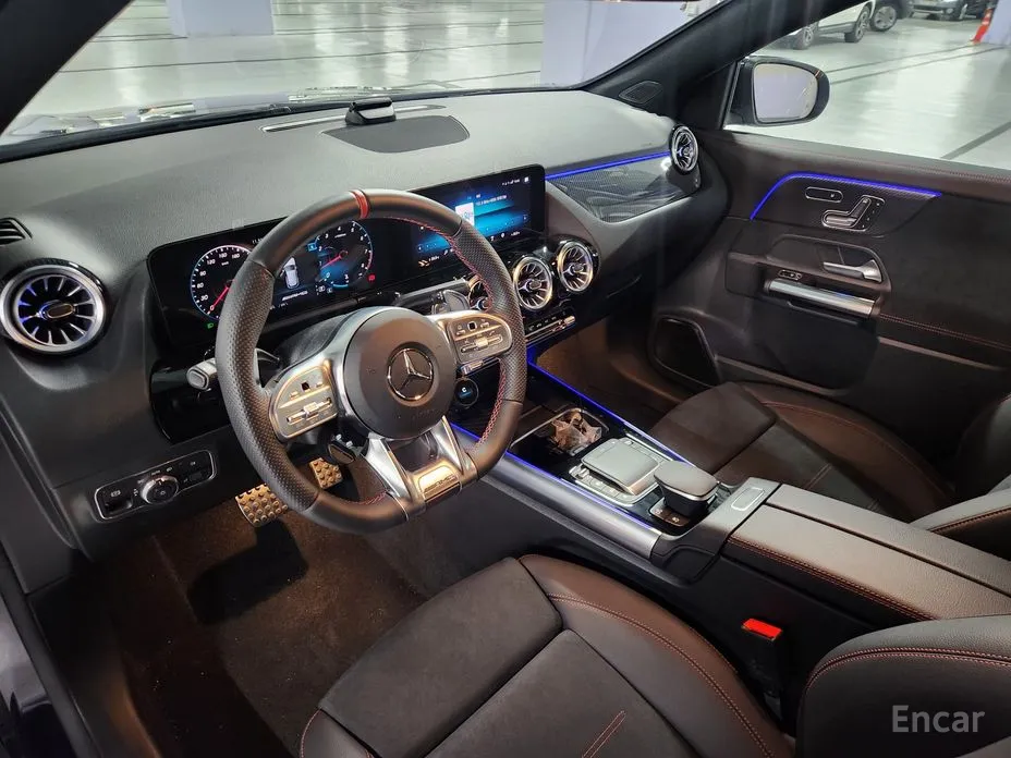 Фото 12 - Mercedes-Benz GLA-Class