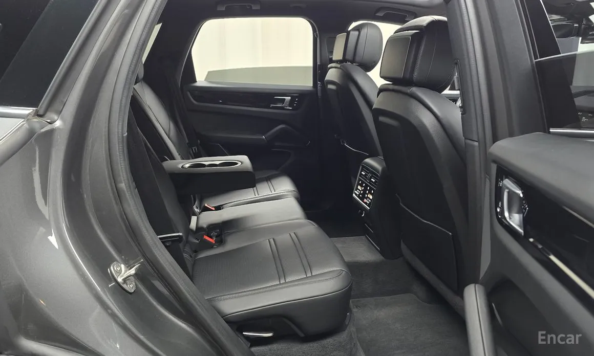 Фото 12 - Porsche Cayenne