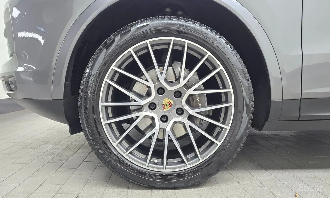 Фото 5 - Porsche Cayenne