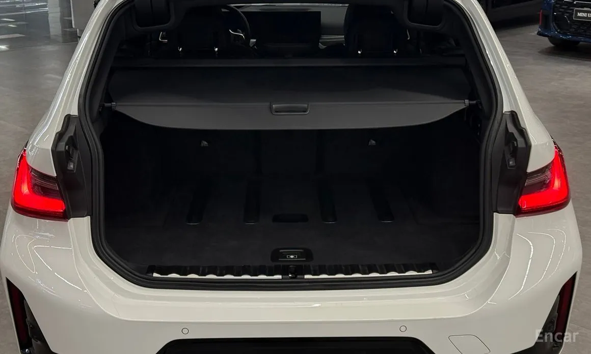 Photo 11 - BMW 3 Series