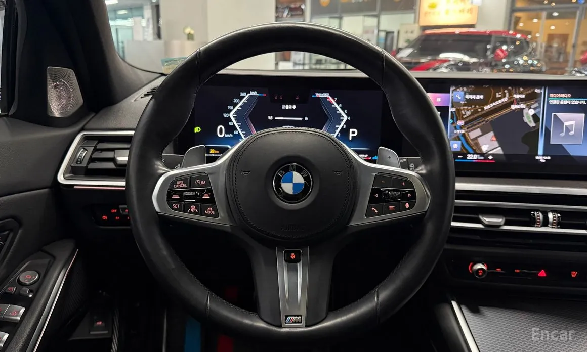 Photo 17 - BMW 3 Series