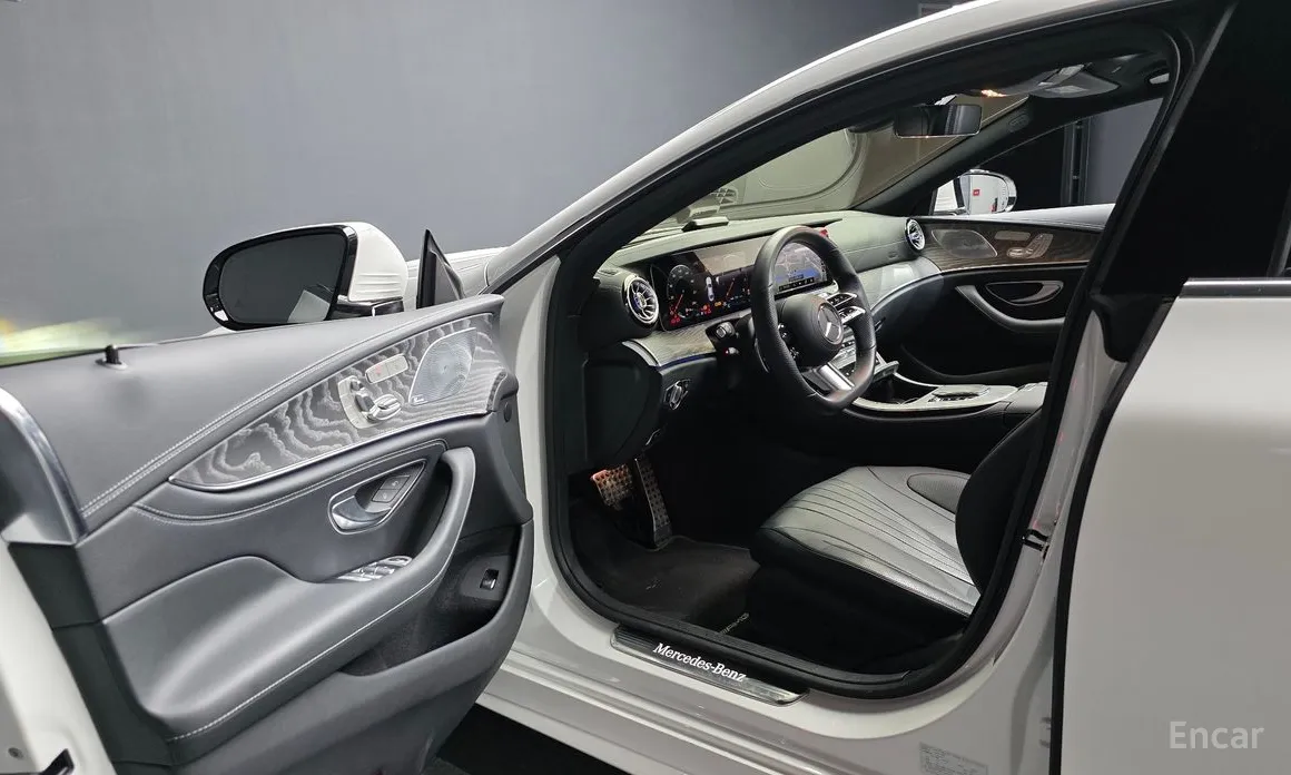 Фото 10 - Mercedes-Benz CLS-Class