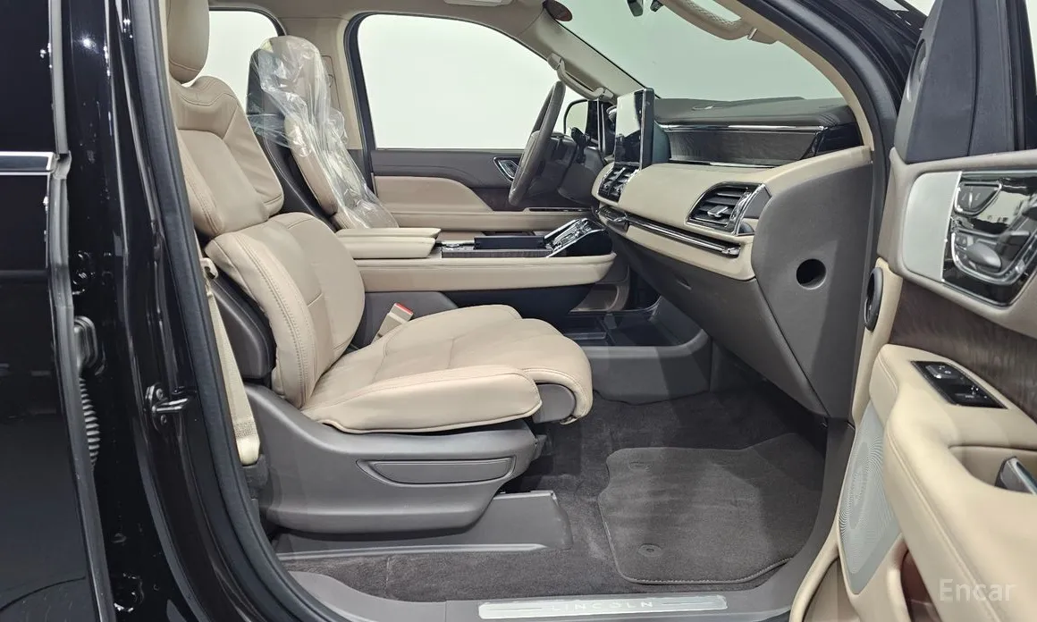 Фото 11 - Lincoln Navigator