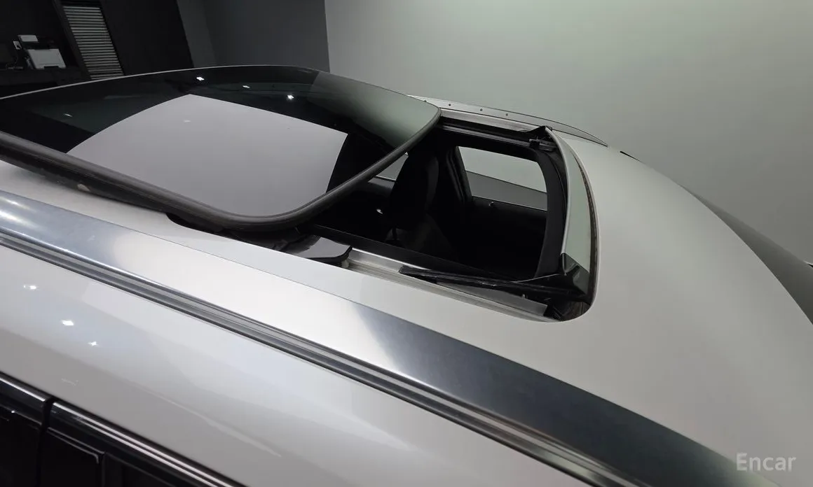 Фото 11 - Lexus UX