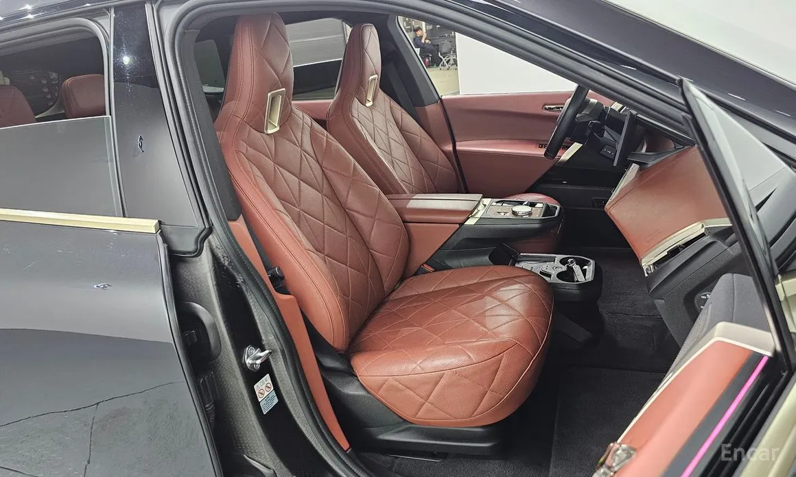 Фото 11 - BMW iX