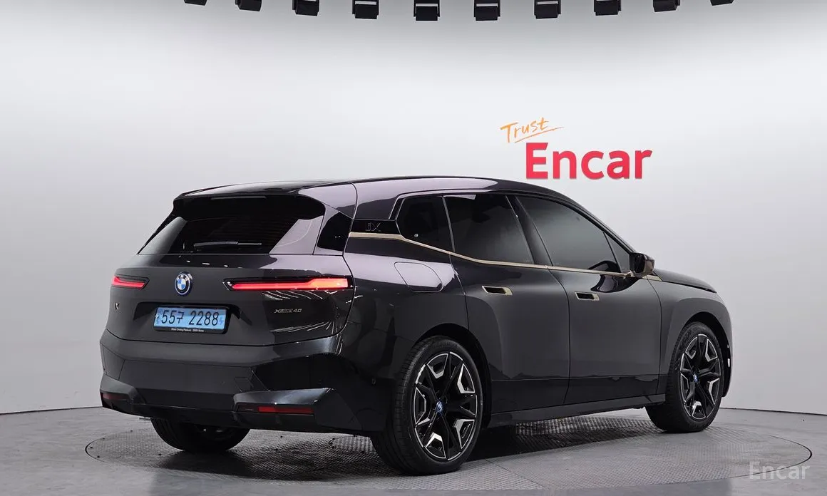 Фото 2 - BMW iX