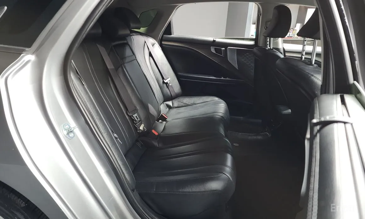 Фото 12 - Kia K8