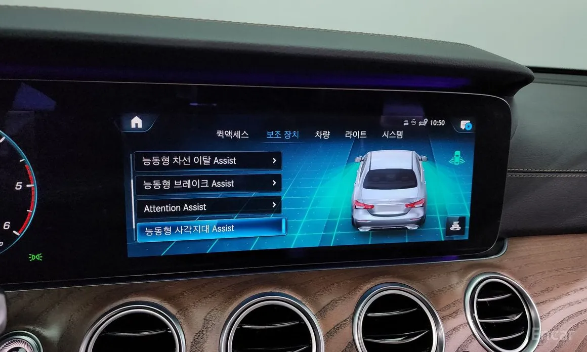 Фото 16 - Mercedes-Benz E-Class