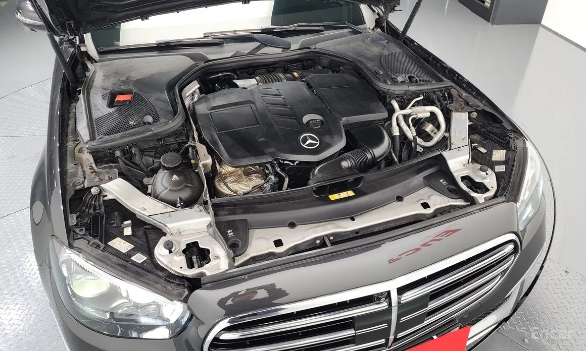 Фото 6 - Mercedes-Benz E-Class