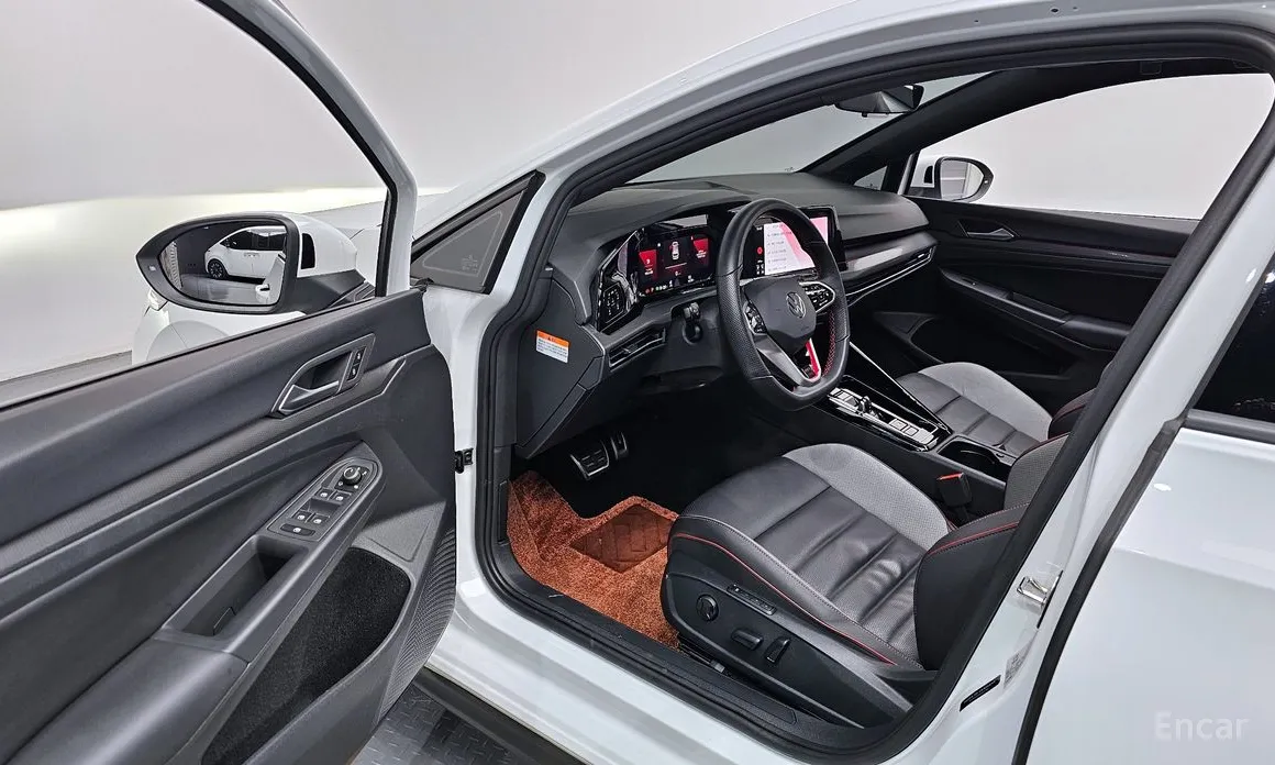 Фото 10 - Volkswagen Golf