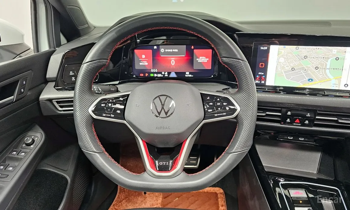 Фото 13 - Volkswagen Golf