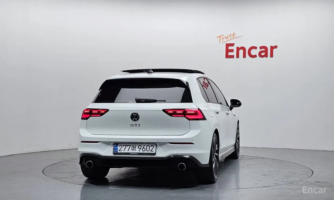 Фото 4 - Volkswagen Golf