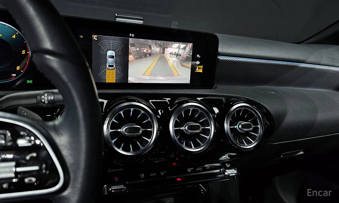 Фото 15 - Mercedes-Benz A-Class