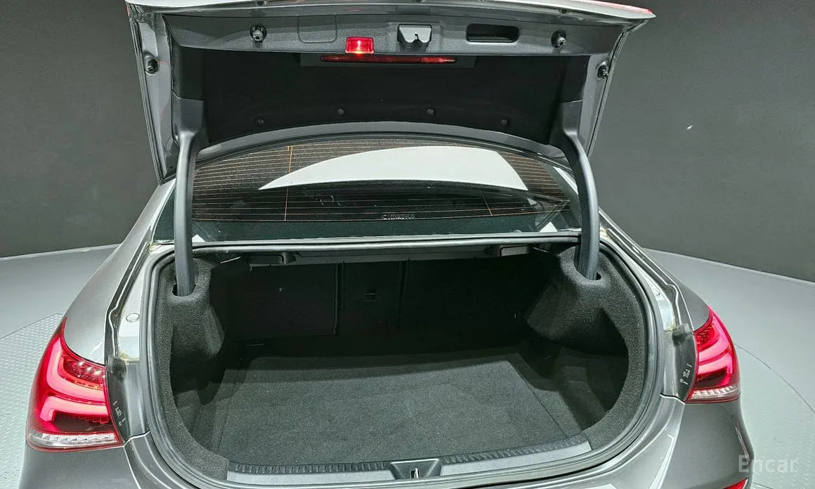 Фото 20 - Mercedes-Benz A-Class