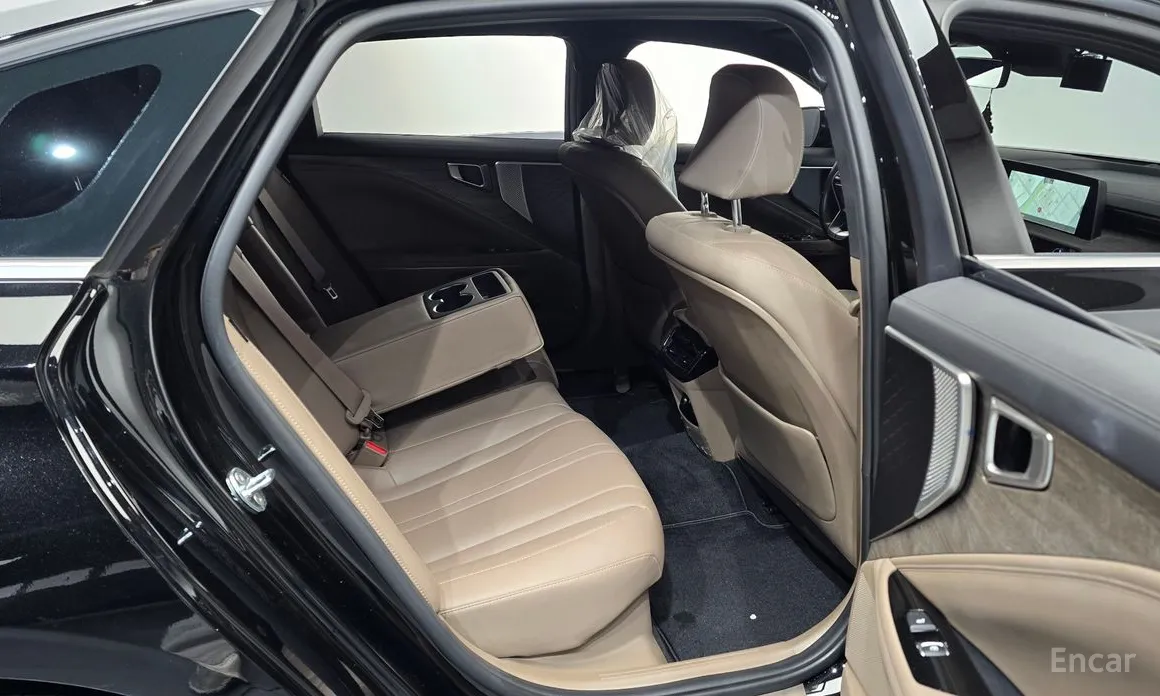 Фото 12 - Kia K8