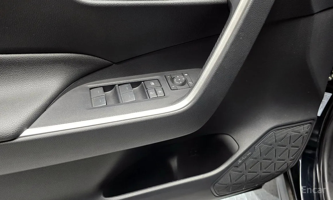 Фото 17 - Toyota RAV4