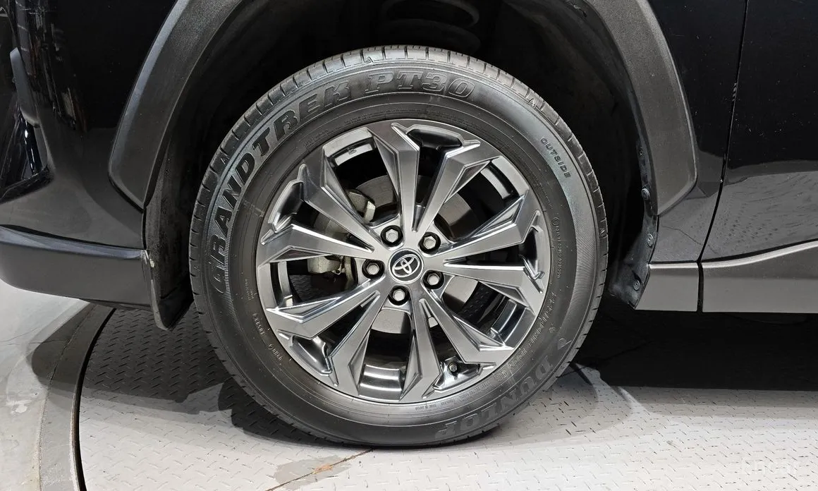 Фото 5 - Toyota RAV4