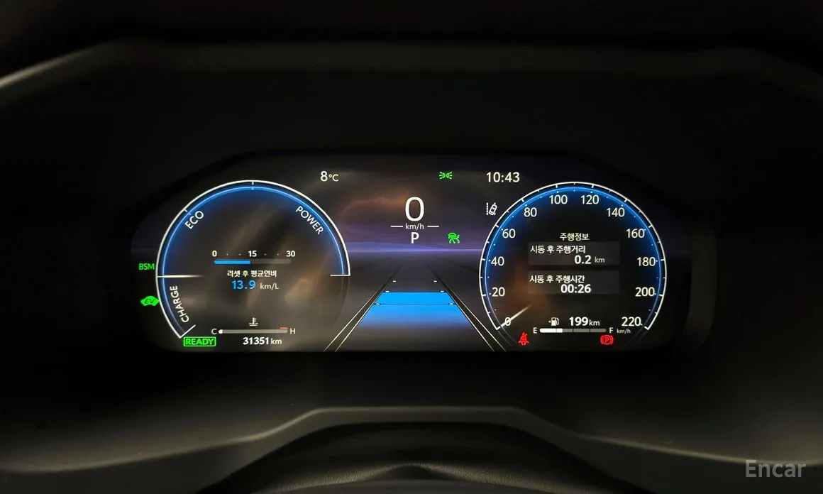 Фото 8 - Toyota RAV4