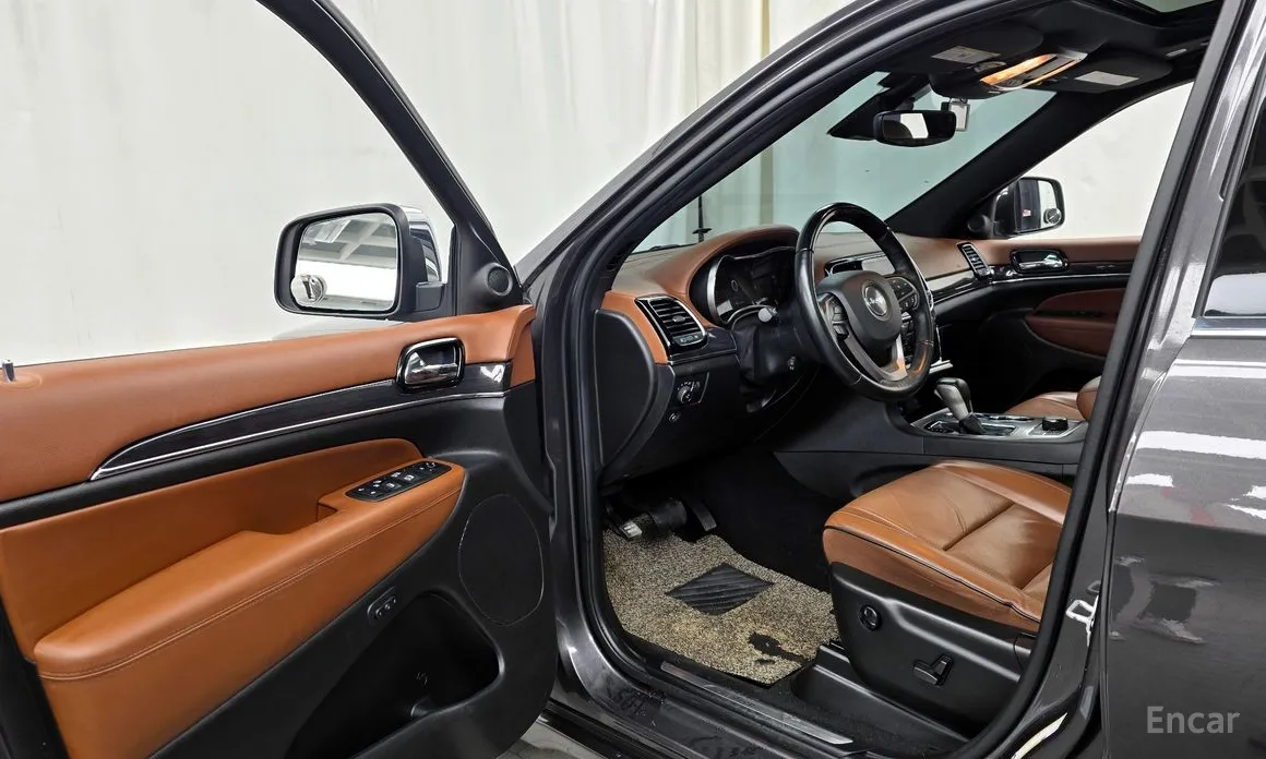 Фото 10 - Jeep Cherokee