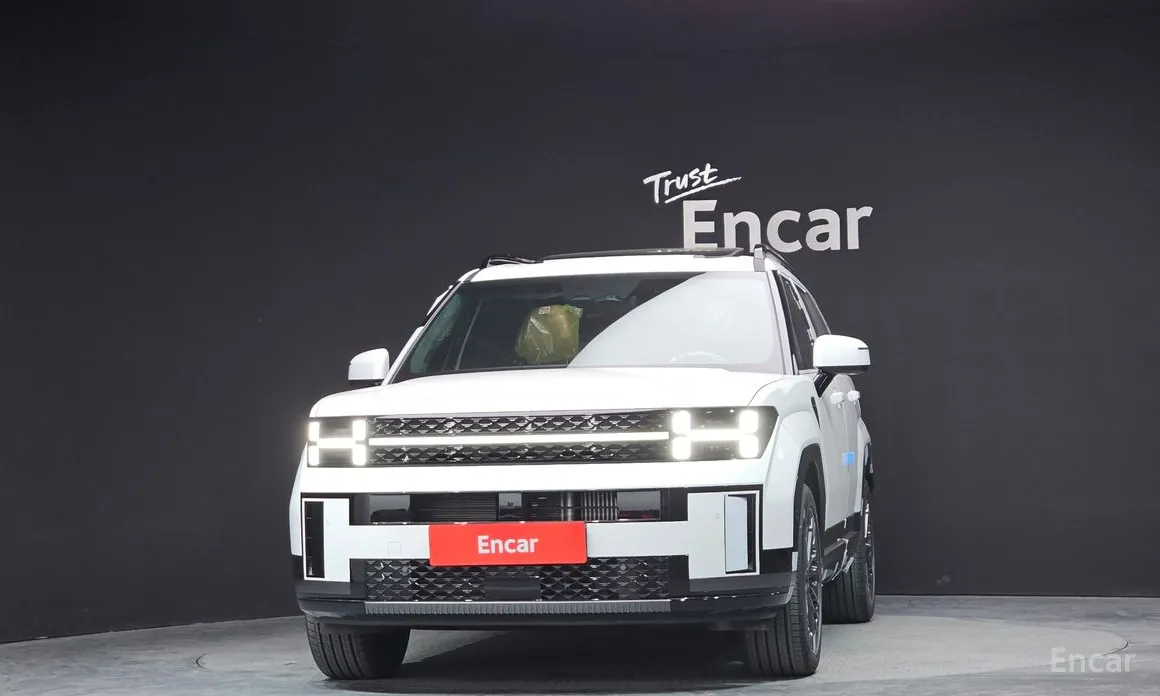 Фото 3 - Hyundai Santa Fe