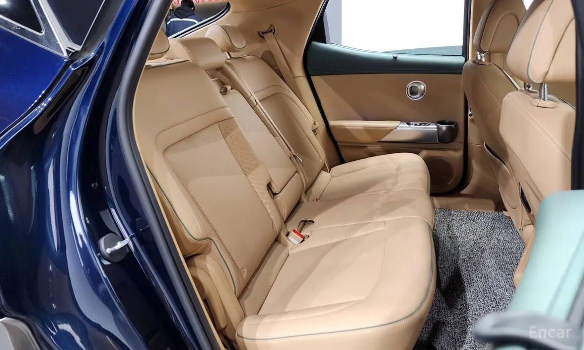 Фото 12 - Genesis GV60