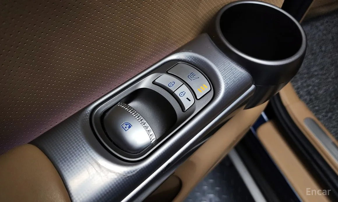 Фото 18 - Genesis GV60