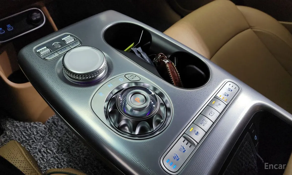 Фото 9 - Genesis GV60