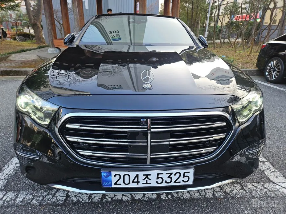 Фото 1 - Mercedes-Benz E-Class