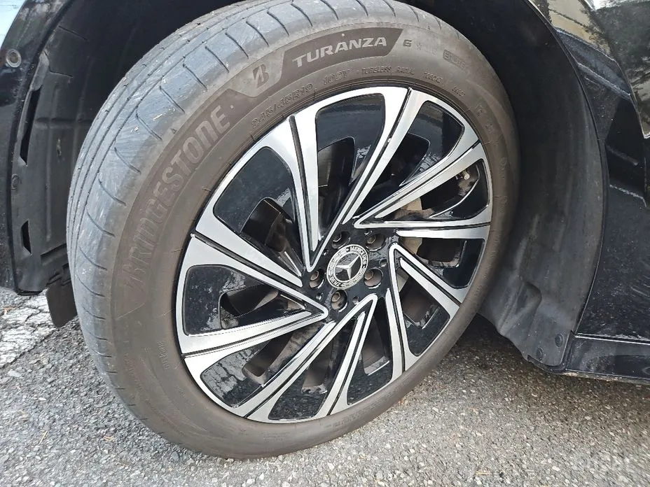 Фото 11 - Mercedes-Benz E-Class