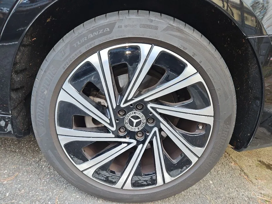 Фото 12 - Mercedes-Benz E-Class