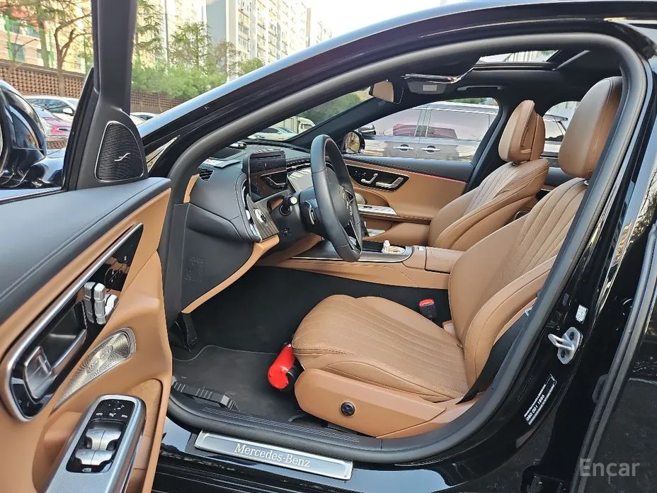 Фото 15 - Mercedes-Benz E-Class