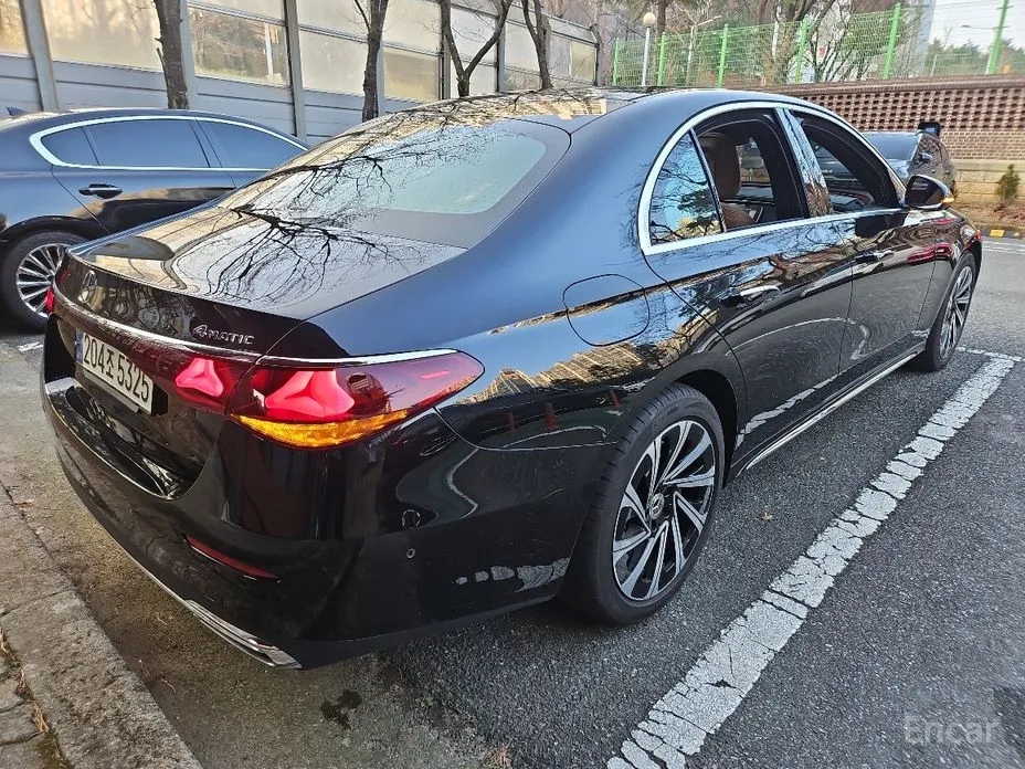 Фото 6 - Mercedes-Benz E-Class