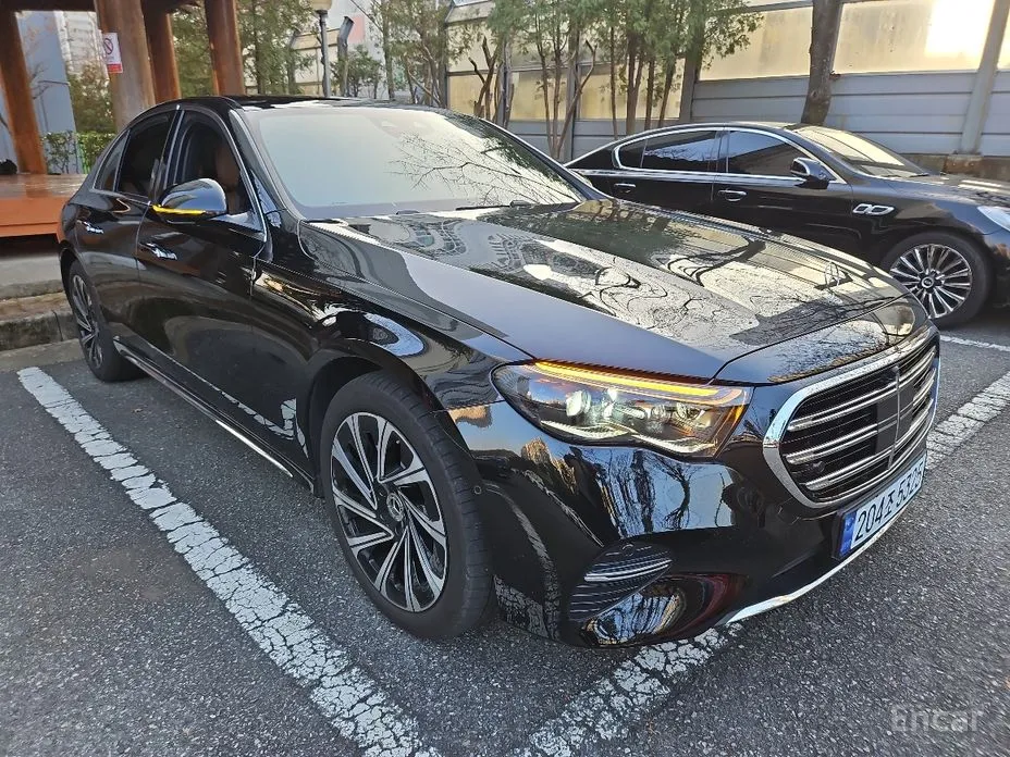 Фото 7 - Mercedes-Benz E-Class