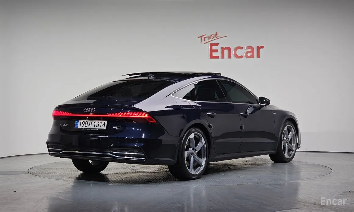 Фото 2 - Audi A7