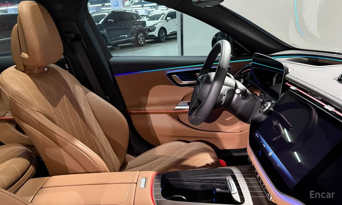 Фото 18 - Mercedes-Benz E-Class