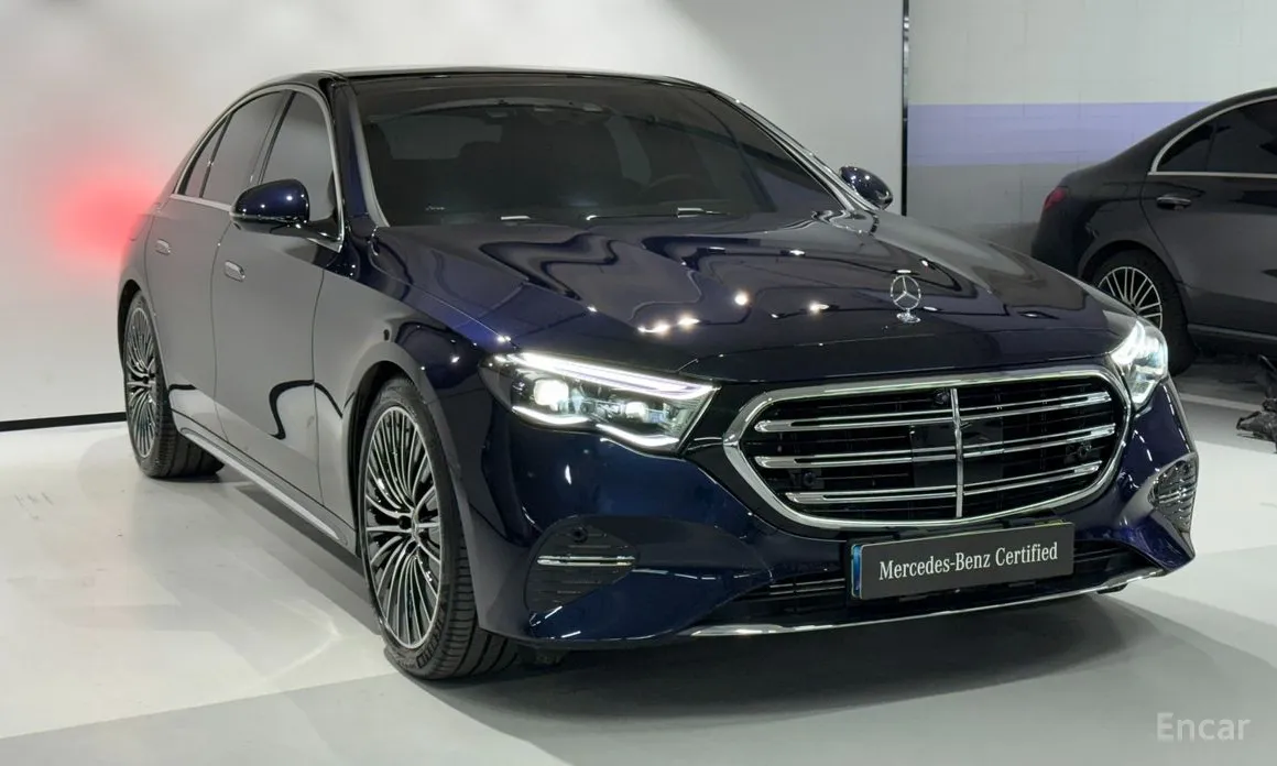 Фото 2 - Mercedes-Benz E-Class