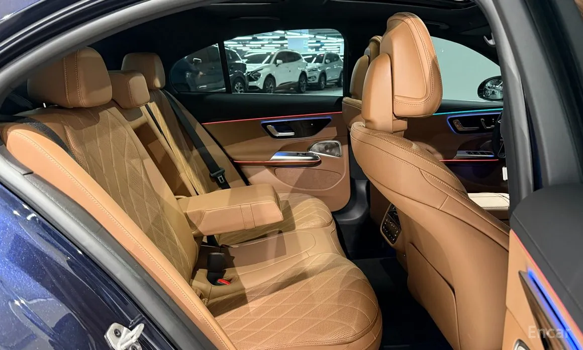 Фото 20 - Mercedes-Benz E-Class