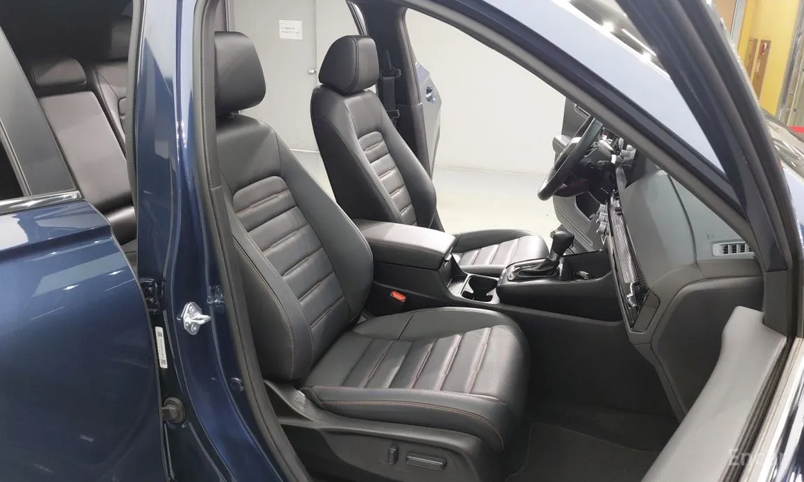 Фото 13 - Honda CR-V