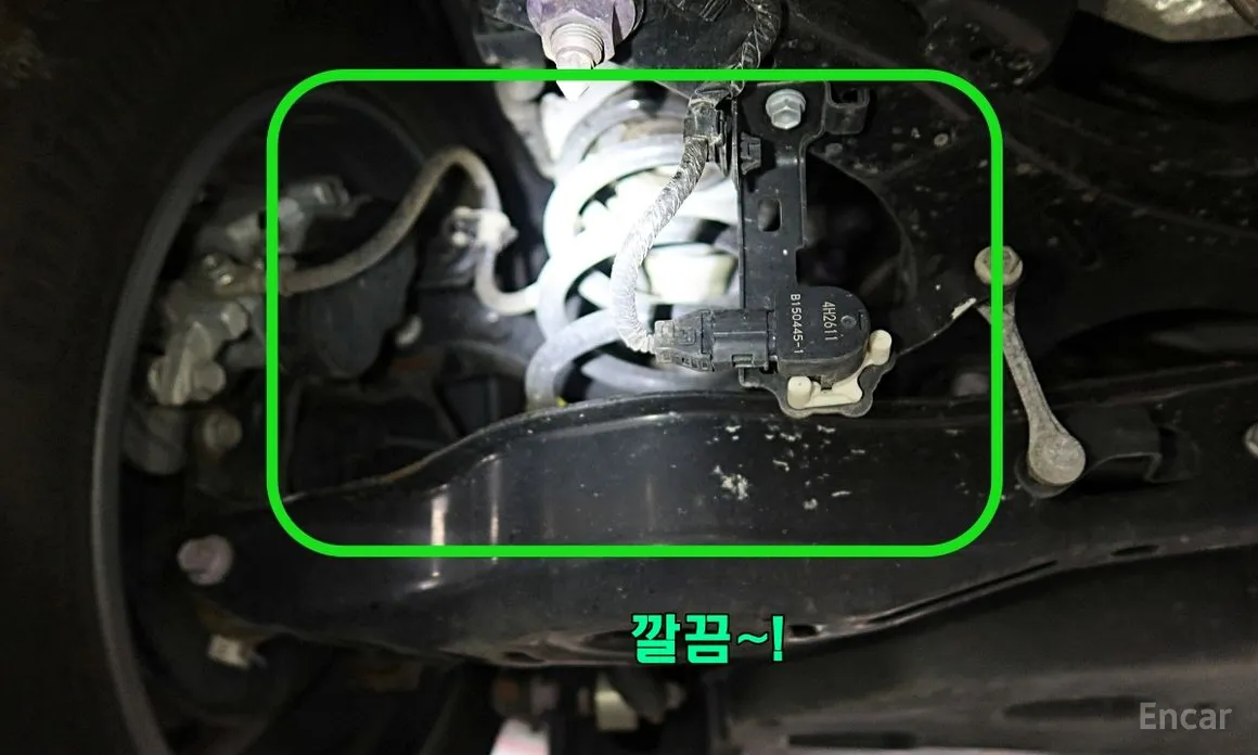 Фото 19 - Lexus UX