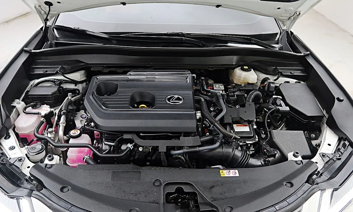 Фото 6 - Lexus UX