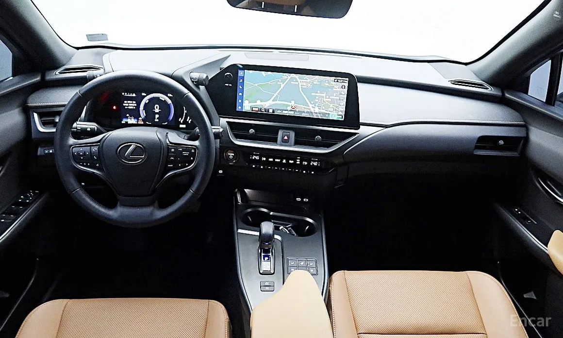 Фото 7 - Lexus UX