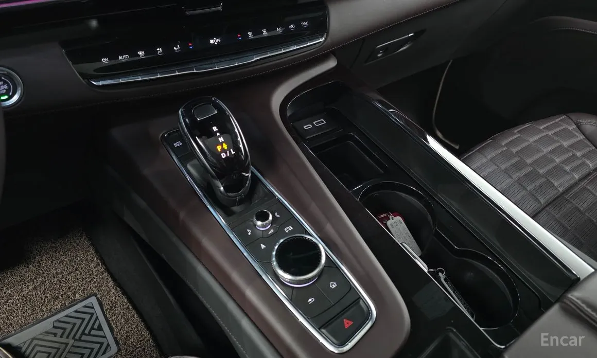 Фото 9 - Cadillac Escalade