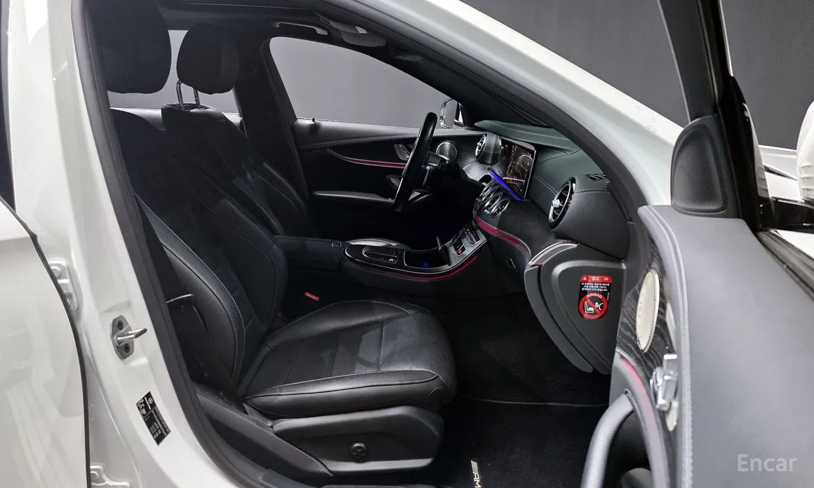 Фото 11 - Mercedes-Benz E-Class