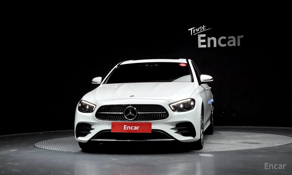 Фото 3 - Mercedes-Benz E-Class