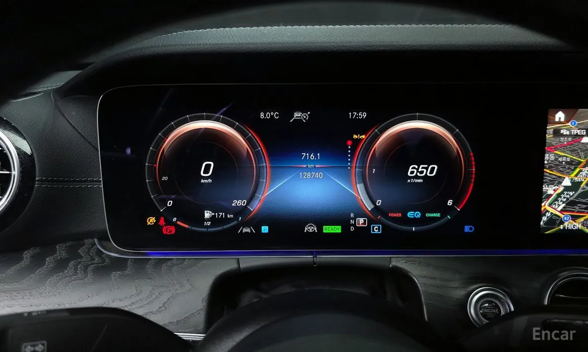 Фото 8 - Mercedes-Benz E-Class