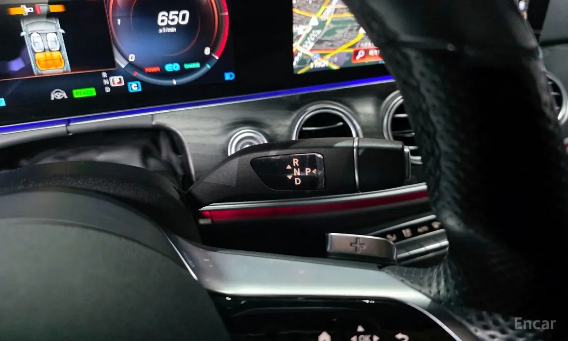 Фото 9 - Mercedes-Benz E-Class