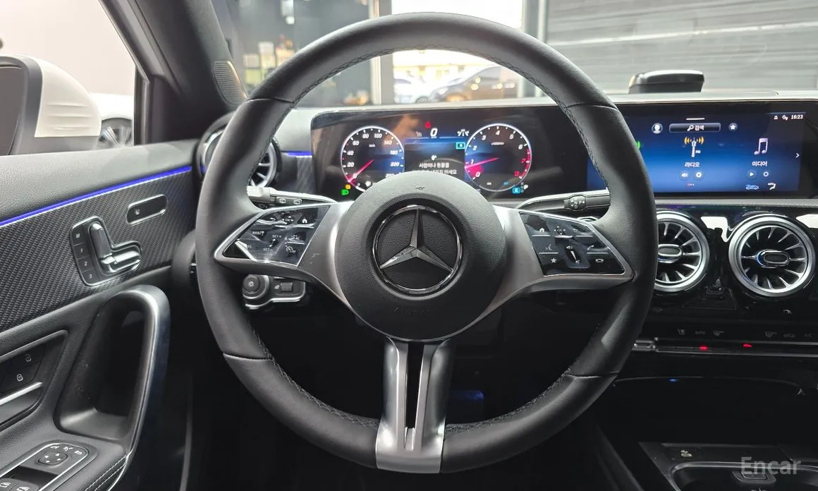 Фото 14 - Mercedes-Benz A-Class